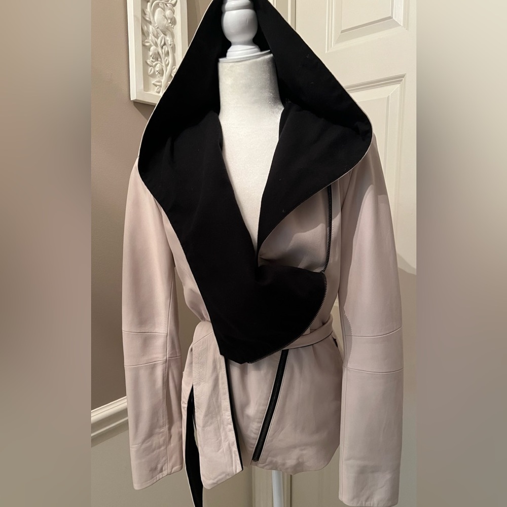 Stunning Ladies Genuine Leather Jacket